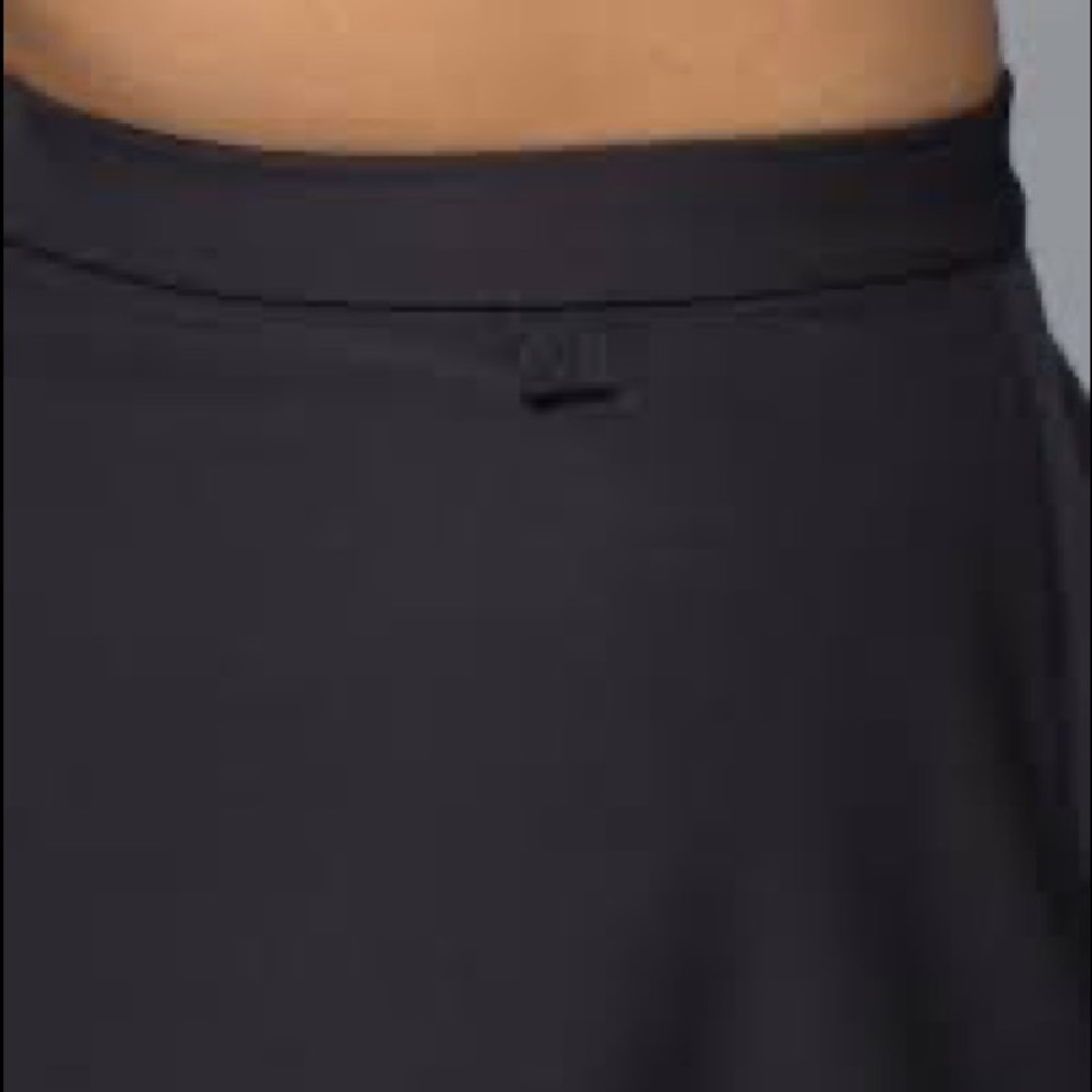 Lululemon good to go skirt rare and comfortable size 2 - Picture 4 of 10